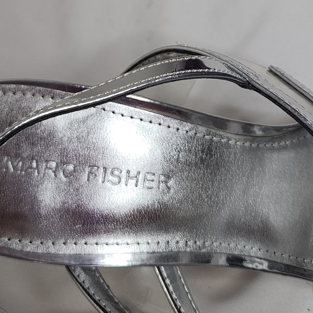 Marc Fisher Metallic Silver Acylic Sandals With Transparent Heel Size 6.5US - Picture 8 of 13